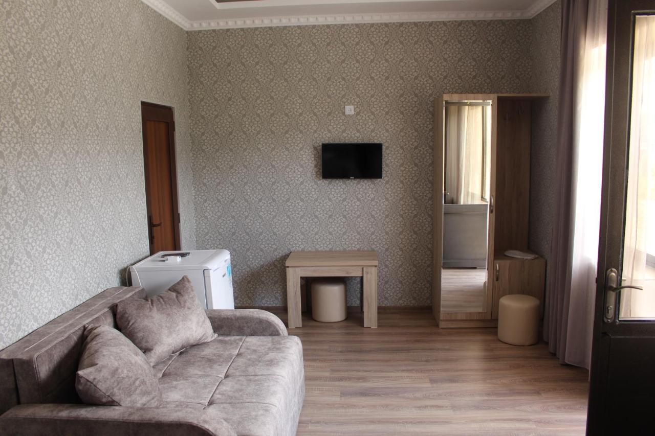 Hotel Rabati Achaltsiche Buitenkant foto
